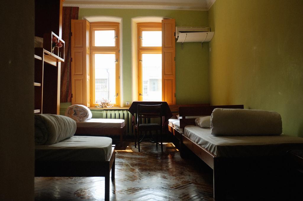 Elementary Hostelオデッサ エクステリア 写真